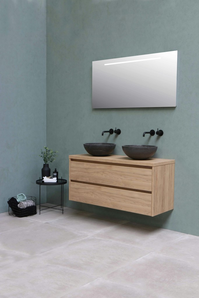 bathtub refinishing vs replacement