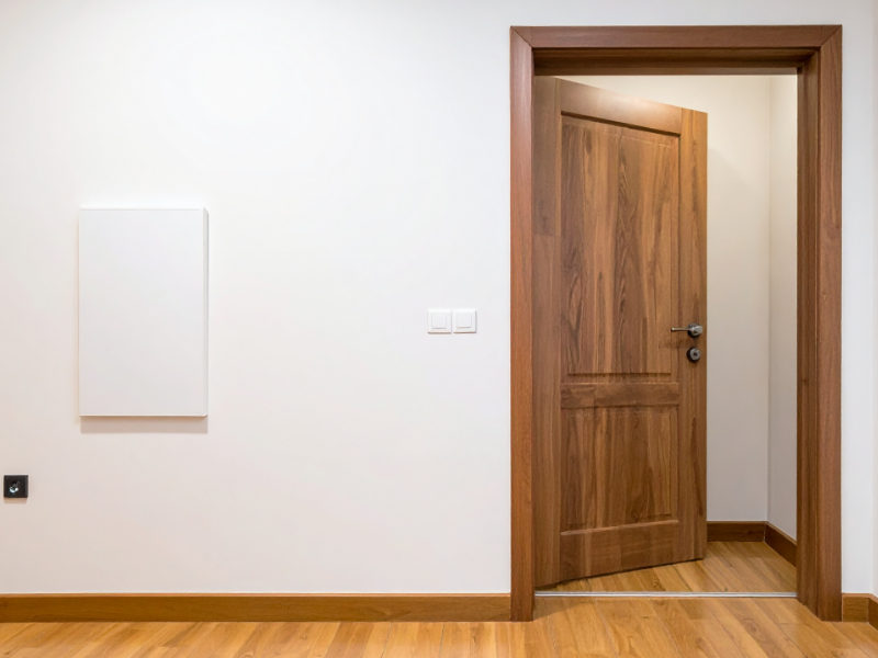 Baseboard & Door Trim in orlando, Fl